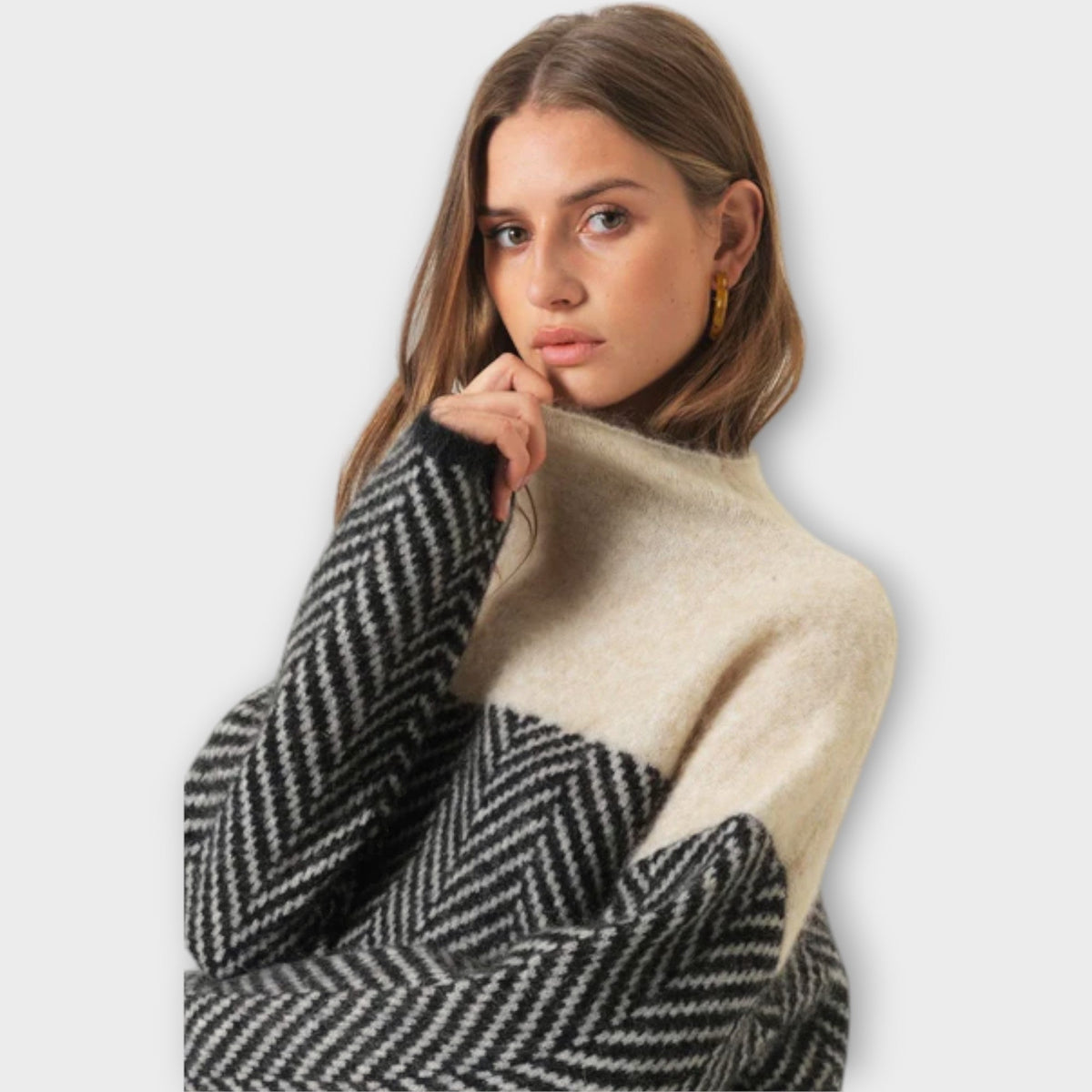 SWEATERS & KNITWEAR