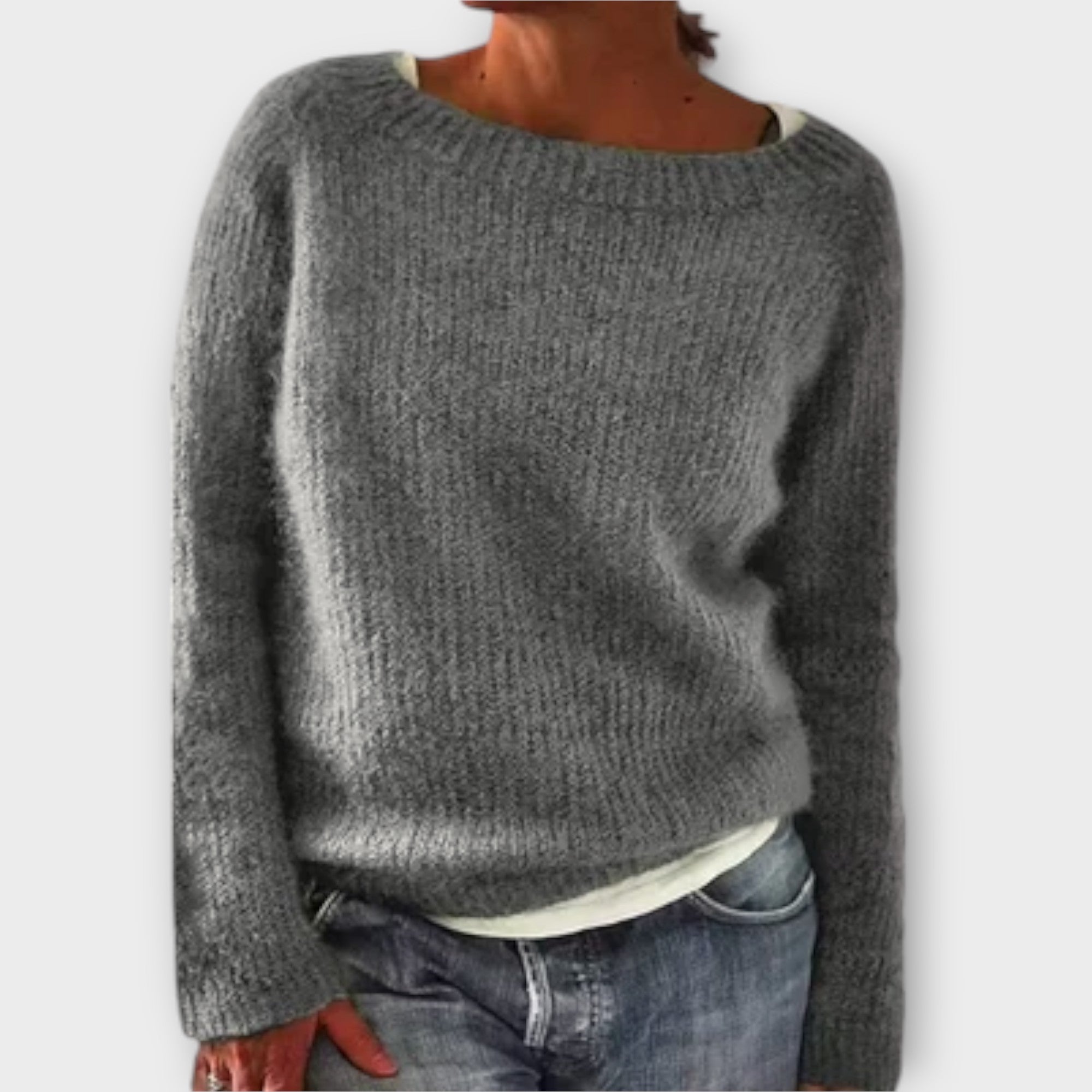 Nika Toplina Sweater – warm & versatile