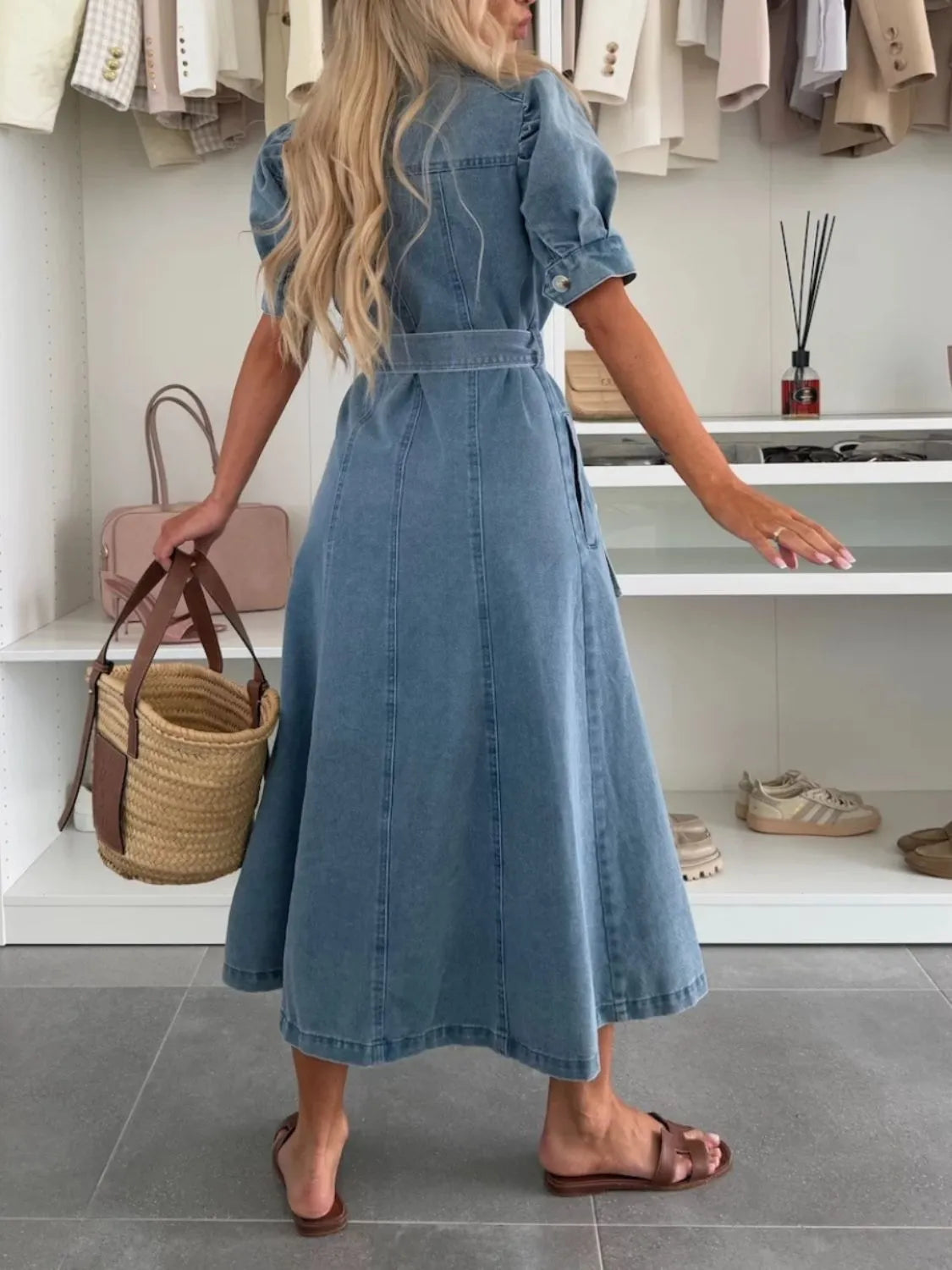 Kleid von Élise Ceinture – Puffärmel und Gürtel