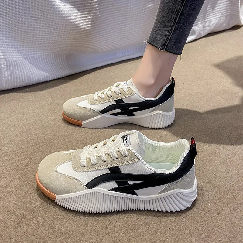 Ana Korak Sneakers – sturdy & comfortable