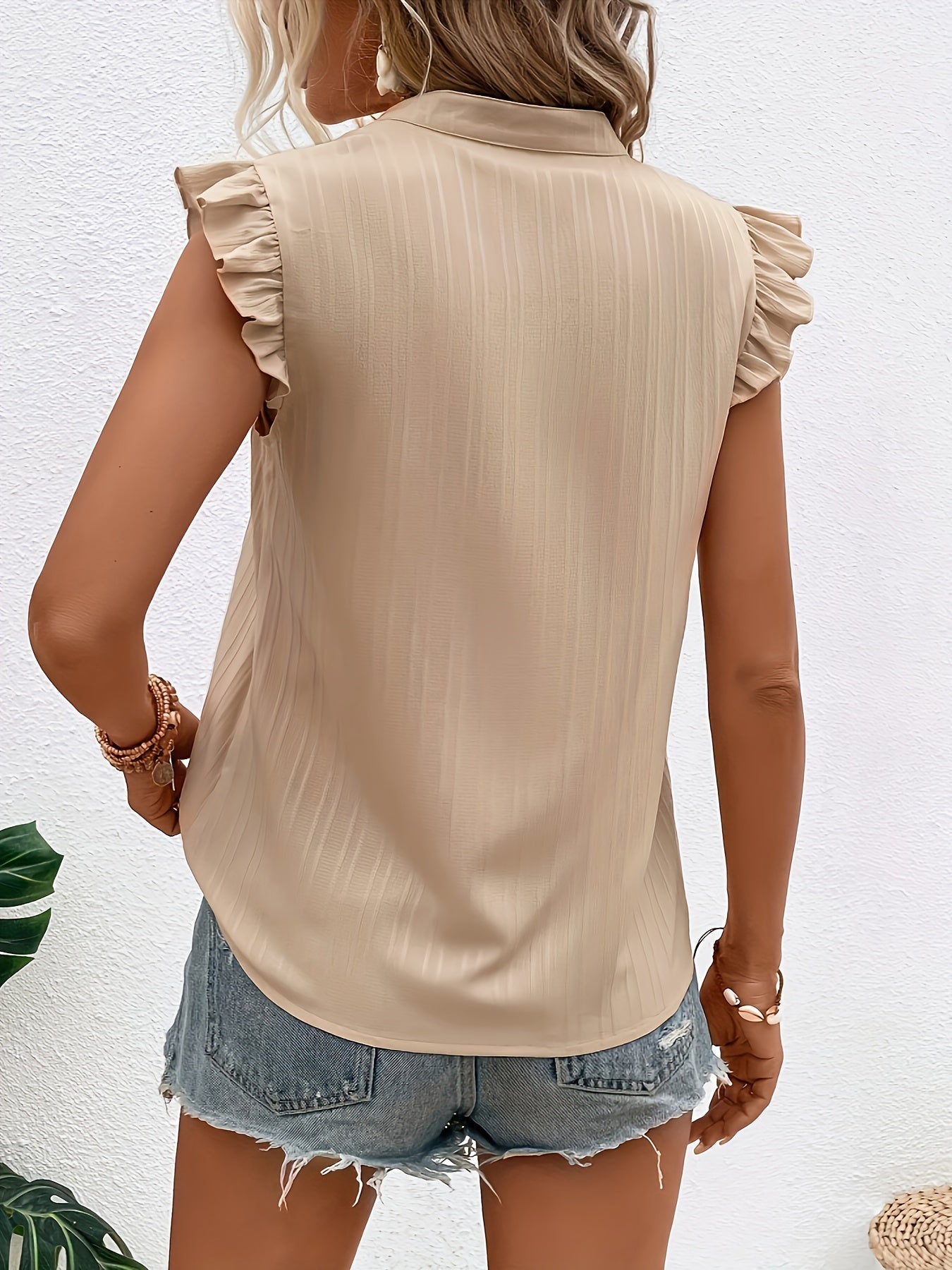 Isabel Marlene Bluse – Spitzenkante &amp; V-Ausschnitt